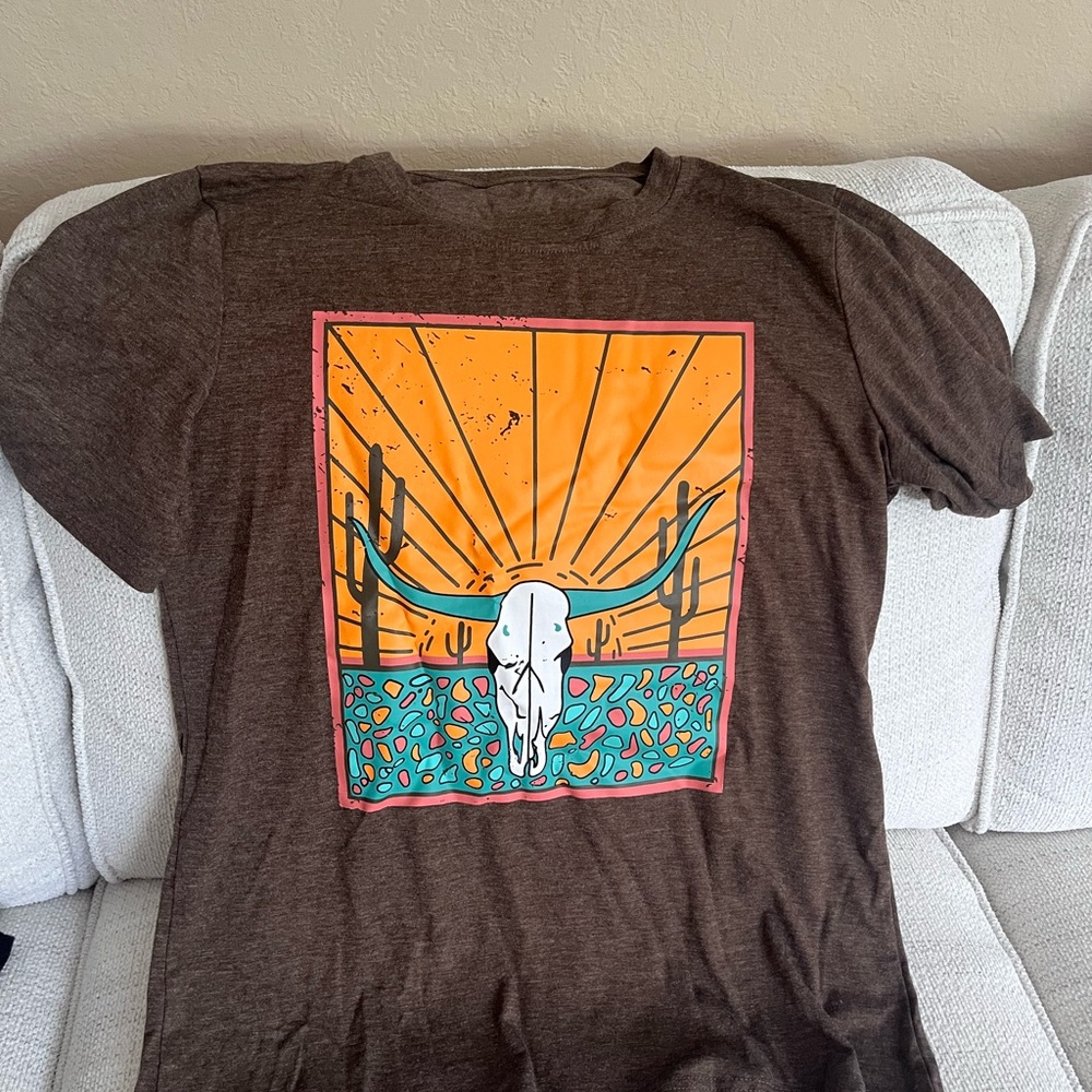 Brown Graphic T-Shirt with Longhorn Design